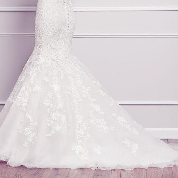 NEW Blush Ivory Mermaid Lace Fit & Flare Bridal Gown, Sexy Flattering Strapless - Picture 9 of 14